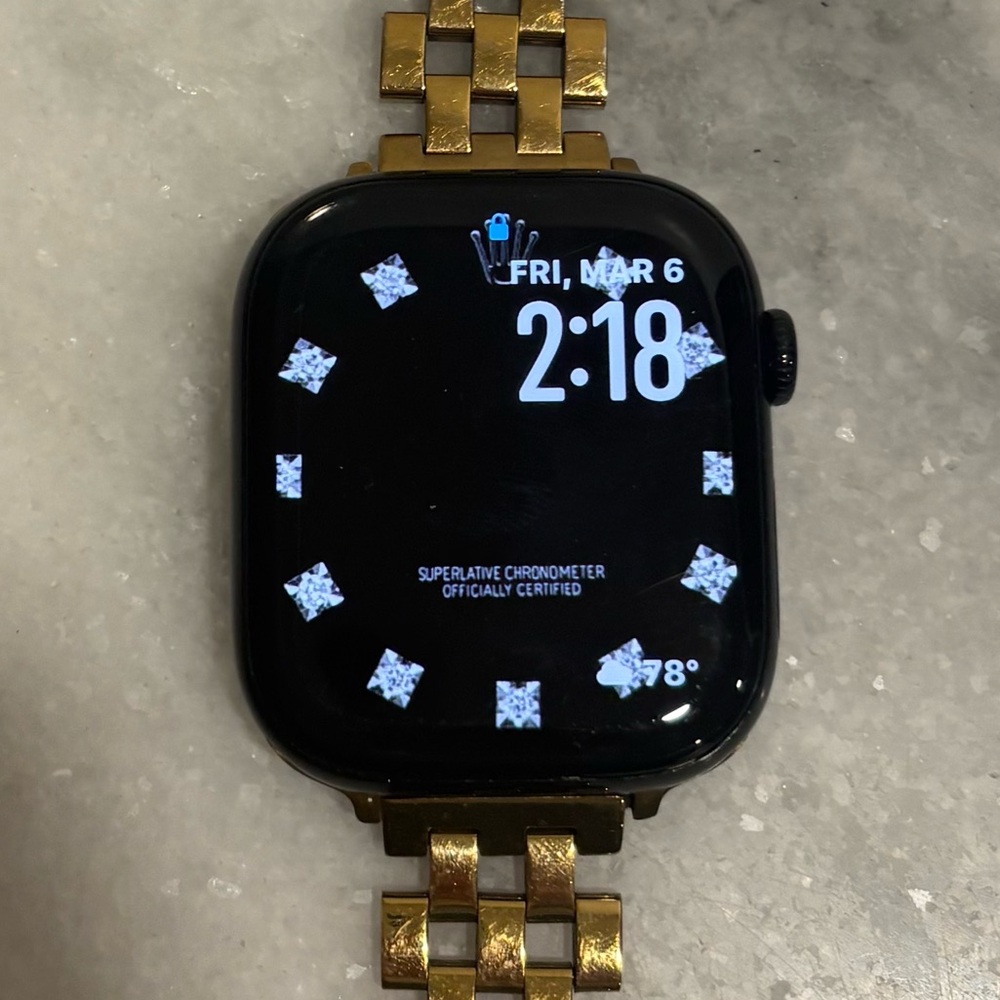 Apple Smartwatch-Series 10 (GPS) - Picture 4 of 4